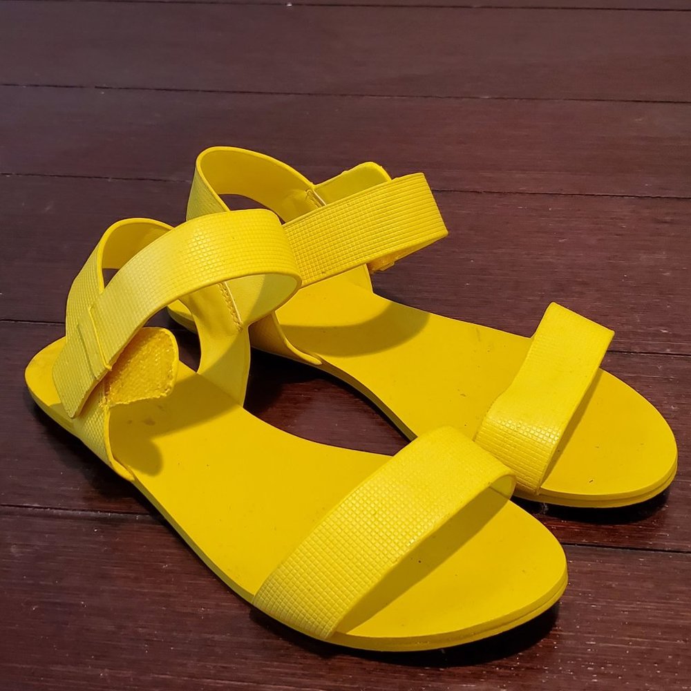 Kate Spade Saturday Yellow Leather Simple Strappy Sandal Women Size 5-Flats